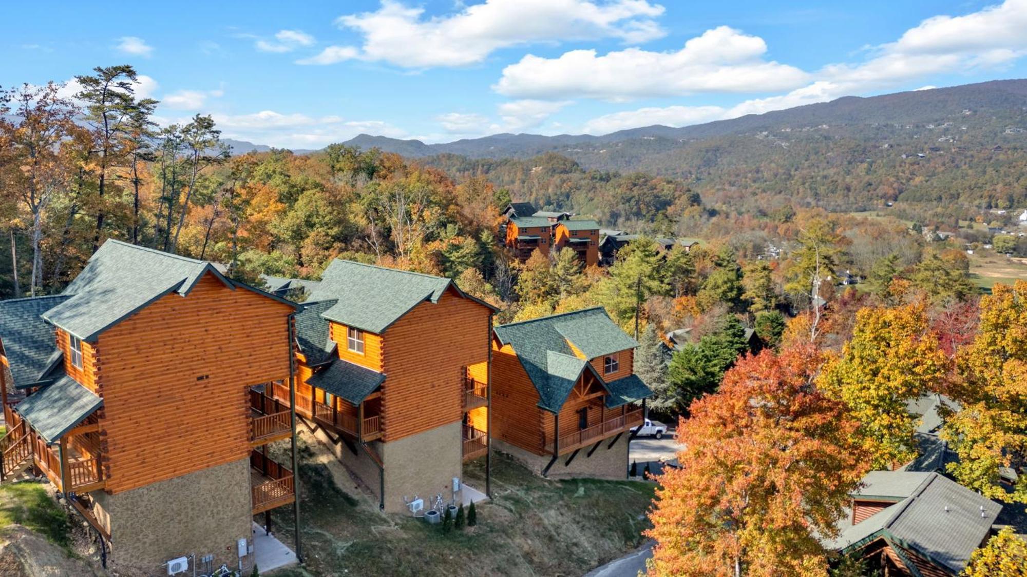 New Luxury Cabin With Indoor Pool, Hot Tub, & Theater Villa Pigeon Forge Eksteriør billede