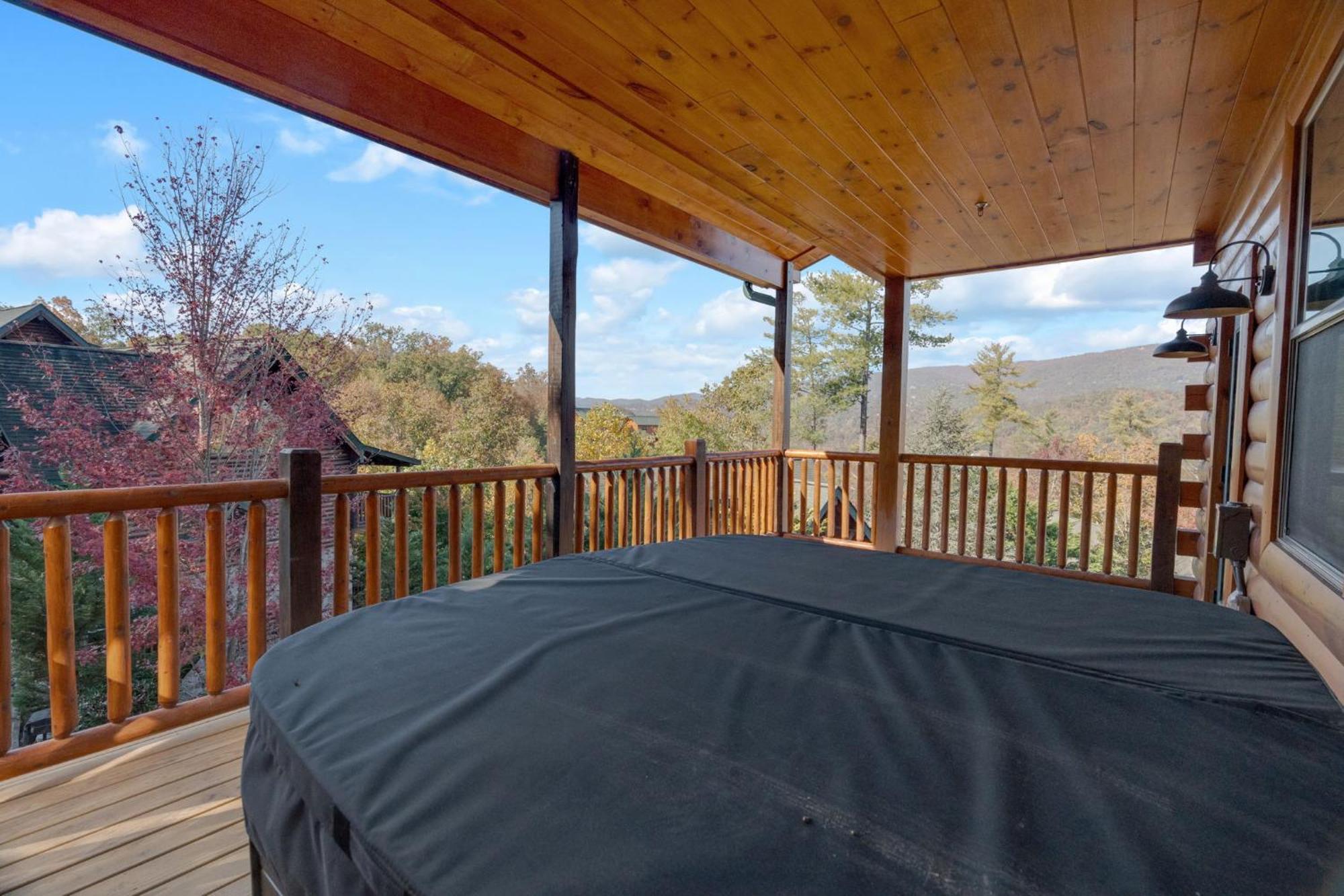 New Luxury Cabin With Indoor Pool, Hot Tub, & Theater Villa Pigeon Forge Eksteriør billede