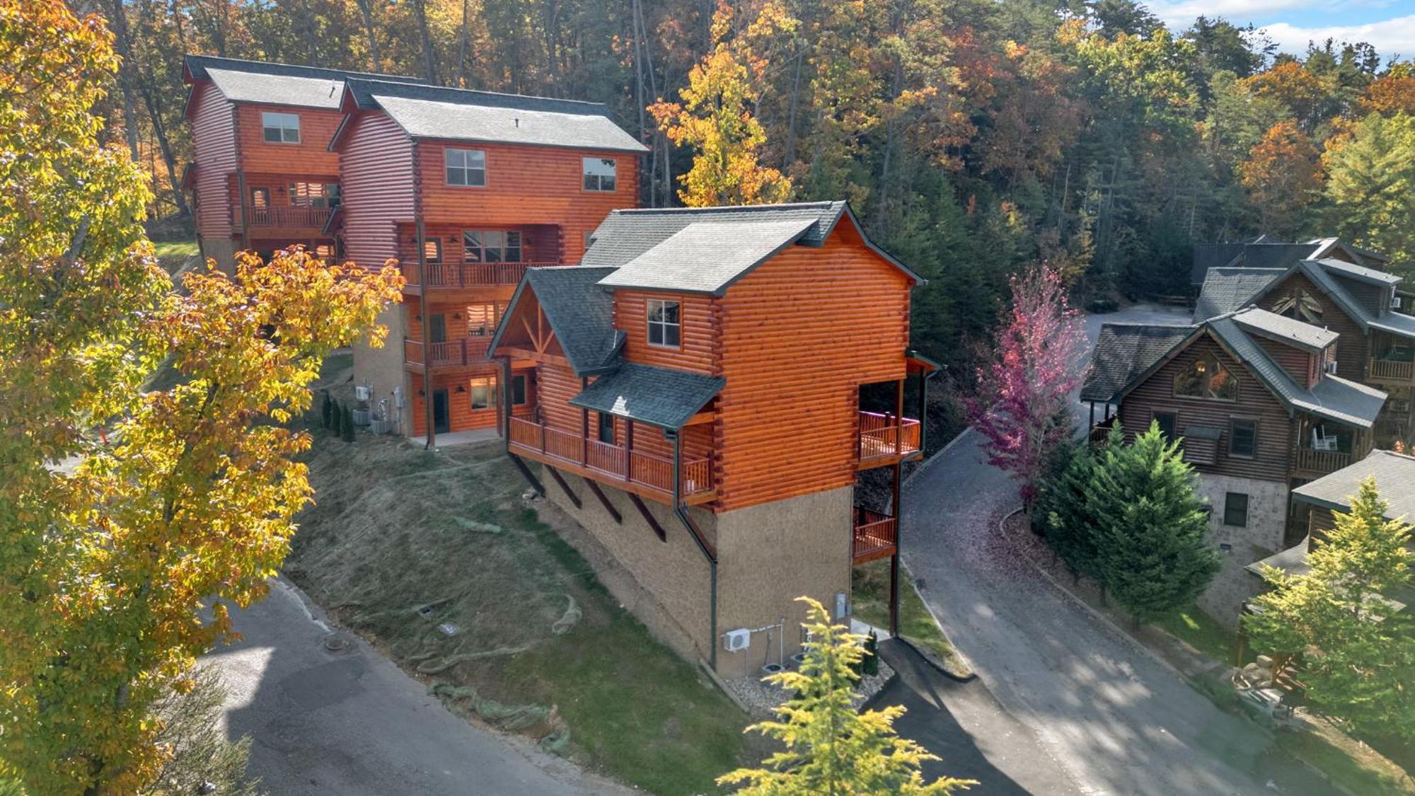 New Luxury Cabin With Indoor Pool, Hot Tub, & Theater Villa Pigeon Forge Eksteriør billede