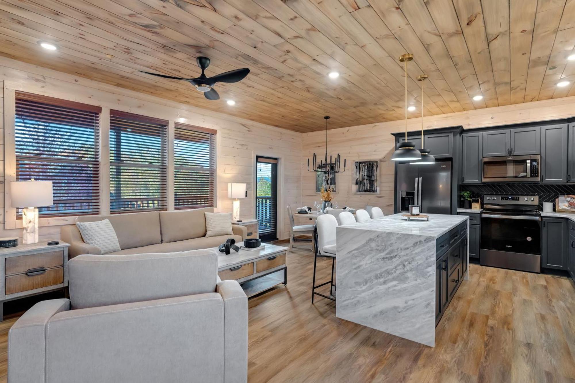 New Luxury Cabin With Indoor Pool, Hot Tub, & Theater Villa Pigeon Forge Eksteriør billede